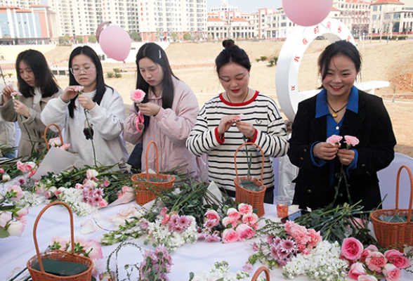 衡阳县：巧手育花绽芳华 巾帼育人谱新篇