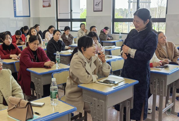 益阳市资阳区文昌中学：从“管控”到“共舞” 家庭教育讲座为家长支妙招