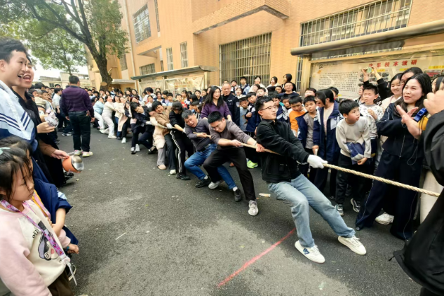 【耒阳站】实验中学铁路园分校：团结协作 力拔山河