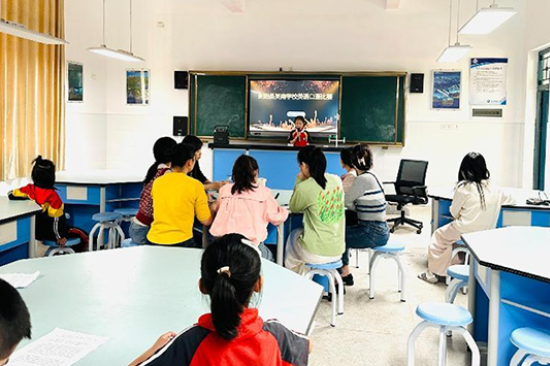 【衡阳县站】英南学校：英语口语赛 选手放光彩