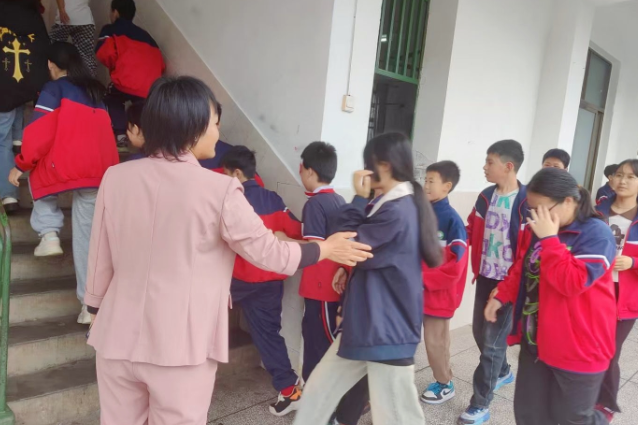【嘉禾站】城关中心学校： 一堂生动的防汛安全教育课