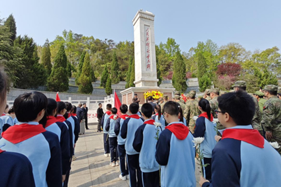 【衡阳县站】洪市镇中心小学：红歌嘹亮寄哀思 少年追光传薪火