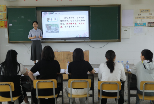 保靖：第四届中小学青年教师教学竞赛举办