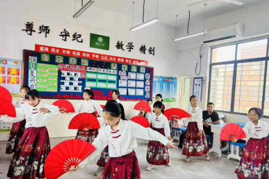 【衡南站】衡云小学：家校携手诉真情 同心共育“盈”未来