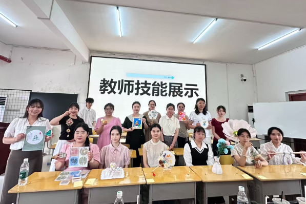 蓝山：深化劳动教育课程改革 展现教师教学风采