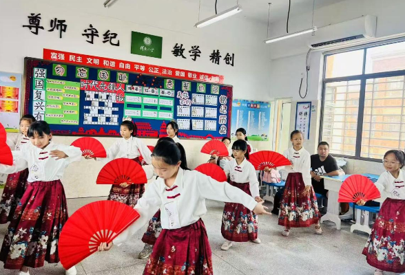 【衡南站】衡云小学：家校携手诉真情 同心共育“盈”未来