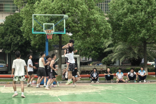 【资阳站】益阳市第六中学: 运动展活力 篮球绘青春
