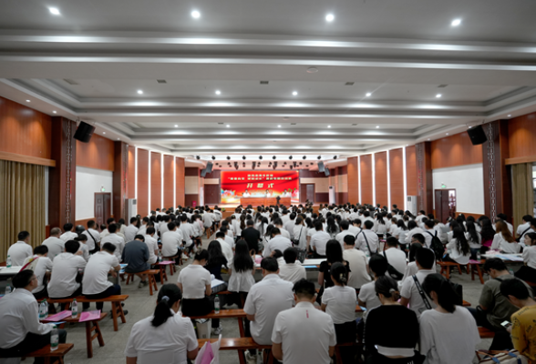 新晃：思政专题培训助力青年教师双重提升