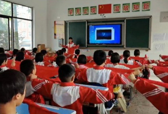 【慈利站】高峰土家族乡中学：“班班有歌声”活动精彩绽放
