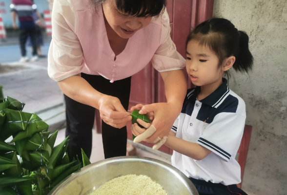 【资阳区站】马良学校：“无作业日”让学生在实践中绽放成长之光