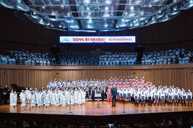 童声温润夏夜！安仁学生合唱团唱进省会长沙