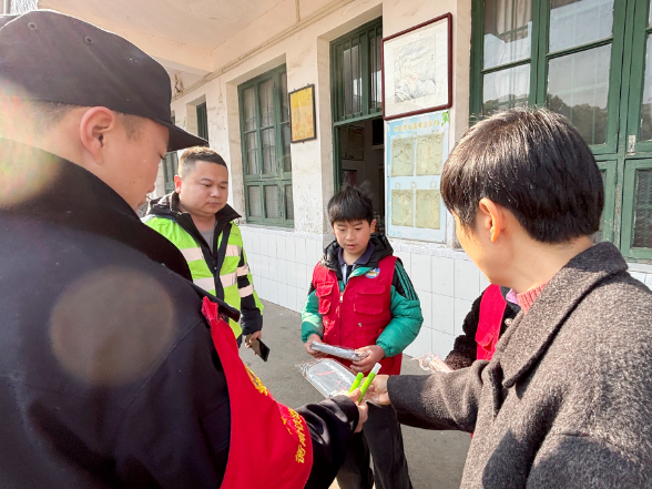 【衡东县站】新塘镇中心学校：平安寒假 别让危险“绊”住快乐