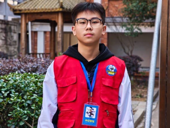 【衡阳县站】王伟琪：以笔为剑 追光而行