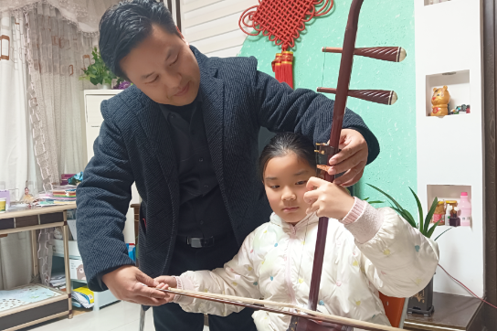 【衡阳县站 | 我的寒假社会实践】高子茜：学会二胡 爱上二胡