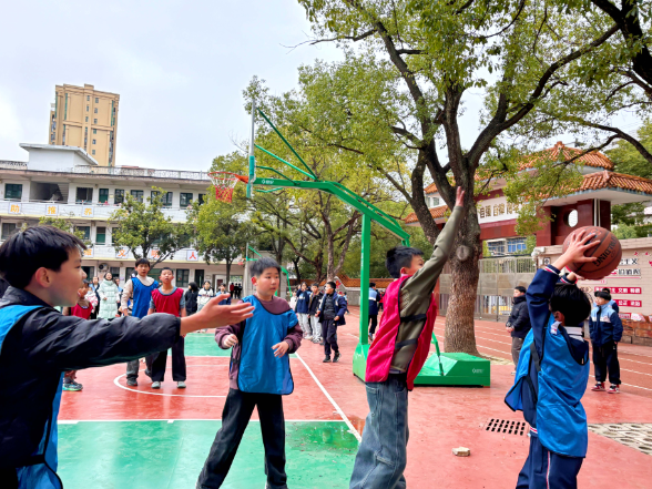【衡东县站】新塘镇中心学校：冬日赛场竞风采 校篮球赛圆满落幕