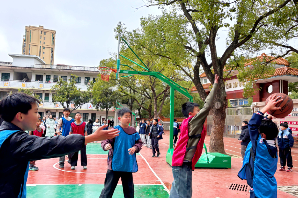 【衡东县站】新塘镇中心学校：冬日赛场竞风采 校篮球赛圆满落幕