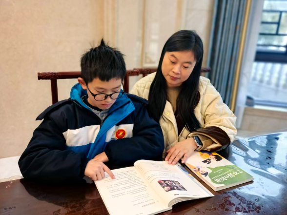 【衡阳县站 | 我的寒假社会实践】胡程勋：从红色新闻故事里读懂勇敢