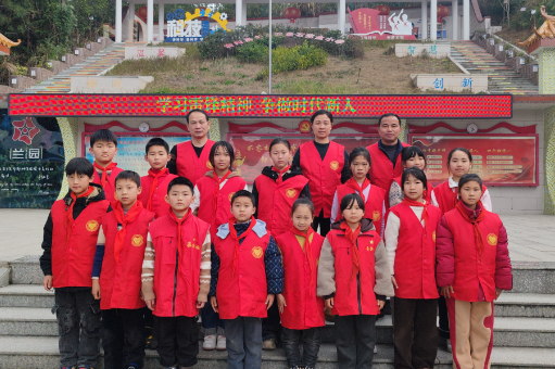 【衡阳县站】盘石完小：“惊蛰‘学雷锋’ ”校园小卫士在行动