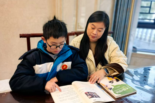 【衡阳县站 | 我的寒假社会实践】胡程勋：从红色新闻故事里读懂勇敢