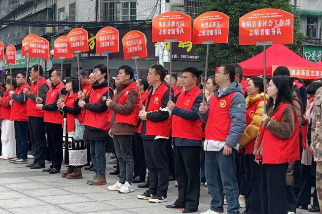 【衡阳县站】红马甲在行动！杨柳学校携手明翰社区参与志愿服务