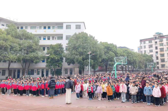 【耒阳站】金杯小学：满载期许再出发 开学典礼圆满举行