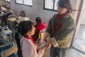 【鼎城区站】谢家铺中学：雷锋精神伴成长 少年行动践初心