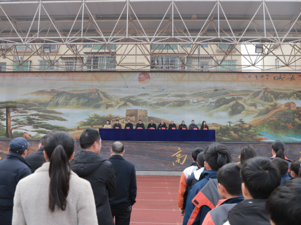 【衡阳县站】实验学校：昂扬奋进迎接新学期 春季开学典礼举行