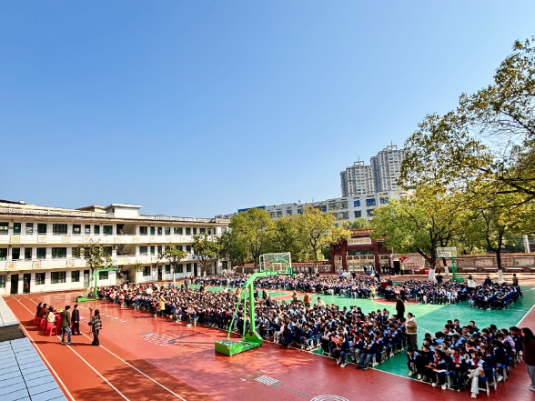 【衡东县站】新塘镇中心学校：书香溢满校园 荣誉见证成长