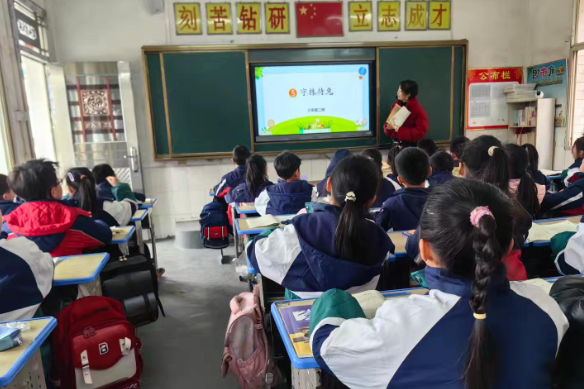 【祁东站】洪桥六小：感悟寓言智慧 共研教学良方