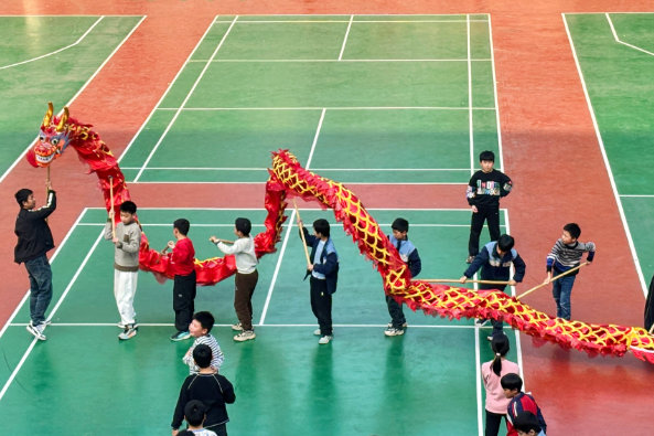 【衡东站】新塘镇中心学校：舞出新学期的“龙马精神”