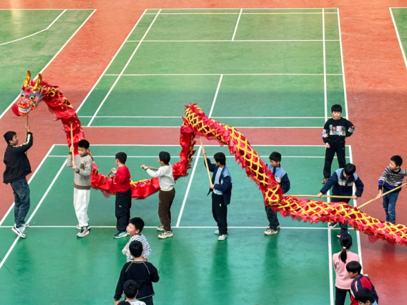 【衡东站】新塘镇中心学校：舞出新学期的“龙马精神”