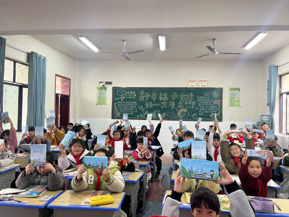 【慈利站】溪口镇中心完小：铁路安全进校园 护航成长筑平安