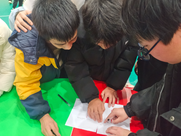 【耒阳站】顺湖中学：“快乐闯关，勇敢成长” 游园会点亮学生心灵之光