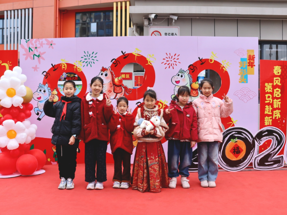 【鼎城区站】红云学校：春风启新序  策马赴新程