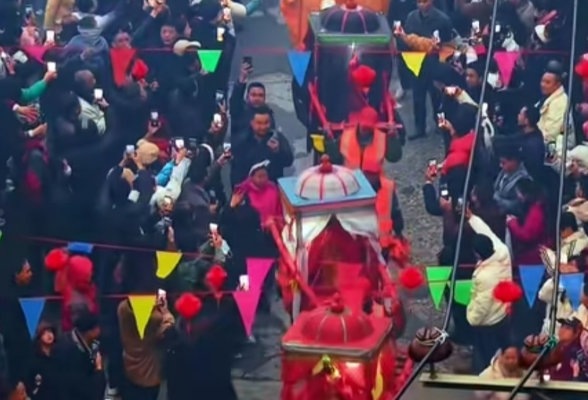 【衡阳县站】衡阳县界牌镇的火灯节，燃起人间烟火