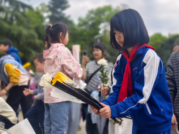 【望城区站】易思妤：红色信仰照童心