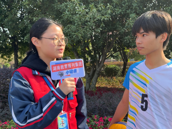 【衡阳县站】钟馨：执笔传温暖 用心见微光