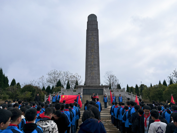 【浏阳站】沿溪完小：清明祭扫 以实际行动缅怀先烈