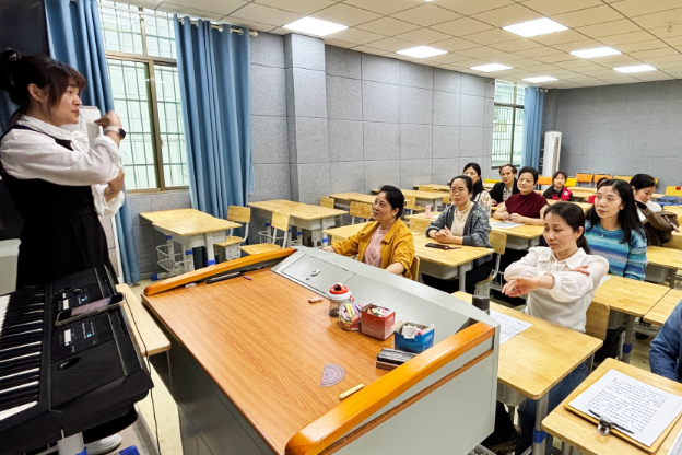 【衡东站】新塘镇中心学校：“歌声里的凝聚力” 教师也上课后服务班