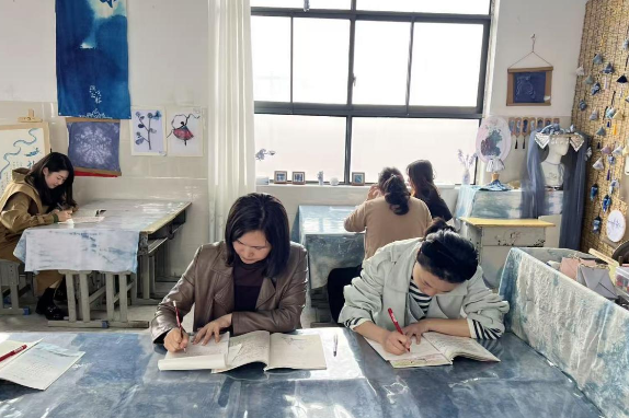 【衡阳县站】杨柳学校：无生课堂展风采 粉笔板书见真功