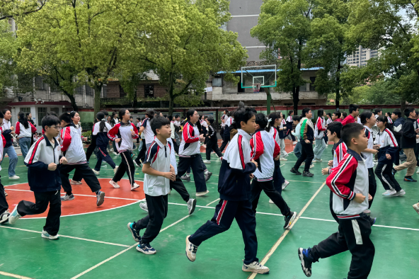 【耒阳站】城北完小：奔跑毽绳跃动 运动赋能成长