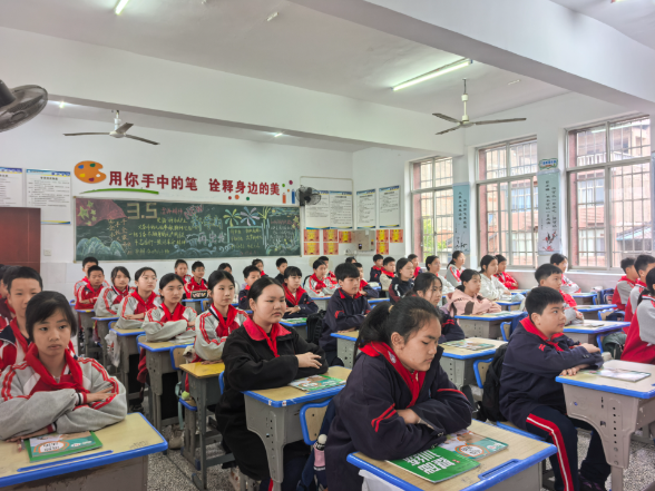 【鼎城区站】常沅小学：整理小达人上线 劳动周焕新校园