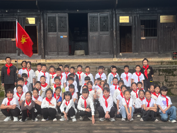 【慈利站】溪口镇中心完小：追寻红色足迹 传承红军精神