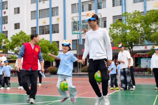 【耒阳站】实验小学金杯塘分校：趣味亲子运动会 赋能学生健康成长