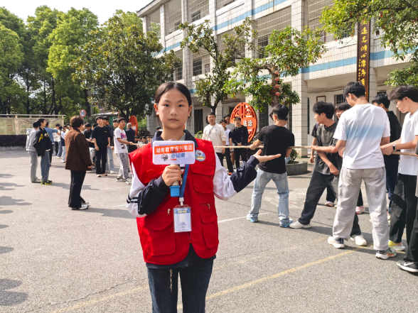【耒阳站】实验中学铁路园分校：长绳聚力 青春同行