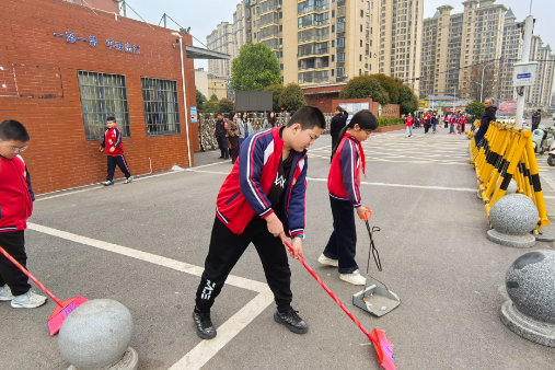 【耒阳站】紫峰小学：让雷锋精神在校园里“活”起来