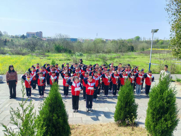 【资阳区站】益阳市人民路小学：红色旧址祭英烈 少年立志承精神