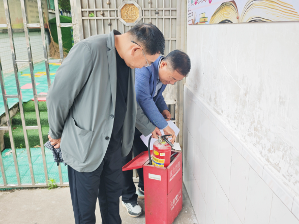 【衡东站】新塘镇中心学校：校长带队查隐患 立行立改护平安
