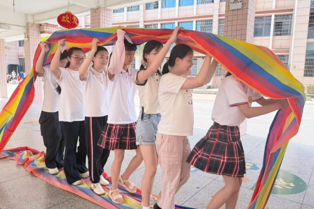 【耒阳站】五里牌小学：笑着说出“我爱我”