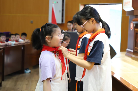 【衡阳县站】实验学校：这一刻，荣光和责任同在